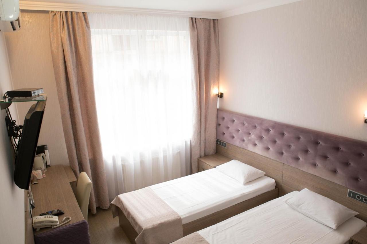 Mini Elegant Hotel Kiev Ngoại thất bức ảnh