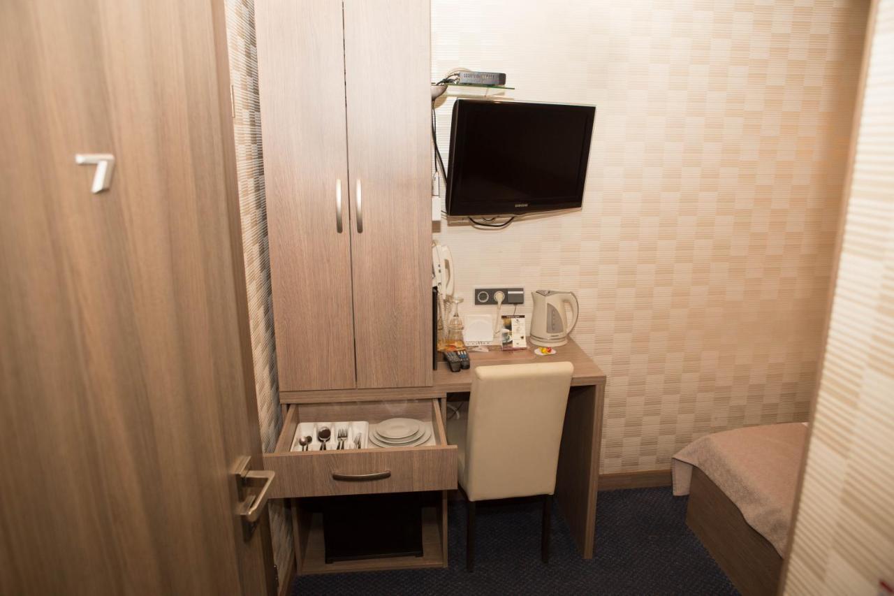 Mini Elegant Hotel Kiev Ngoại thất bức ảnh
