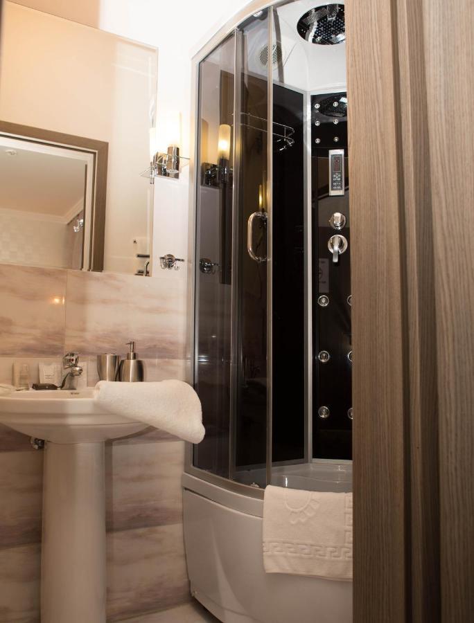 Mini Elegant Hotel Kiev Ngoại thất bức ảnh