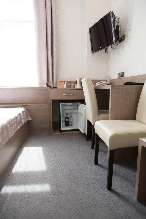 Mini Elegant Hotel Kiev Ngoại thất bức ảnh